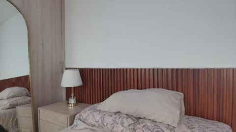 Luna Rousse online show from 1, 4, 2026