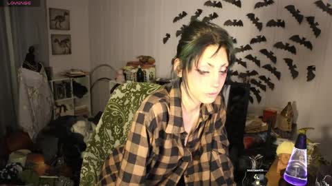 ..LunaSparkles. online show from 11, 4, 2026