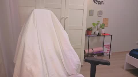 Snapshot of lunatale chatting on 18, 1, 2026 Kate online show from 18, 1, 2026