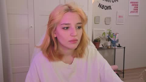 Snapshot of lunatale chatting on 4, 2, 2026 Kate online show from 4, 2, 2026