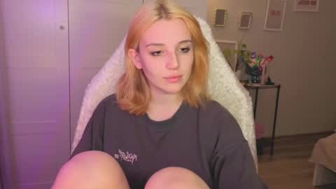 Snapshot of lunatale chatting on 6, 2, 2026 Kate online show from 6, 2, 2026