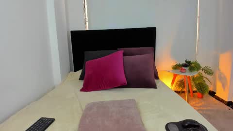 Snapshot of lunavelvet7 chatting on 19, 9, 2025 lunavelvet7 online show from 19, 9, 2025