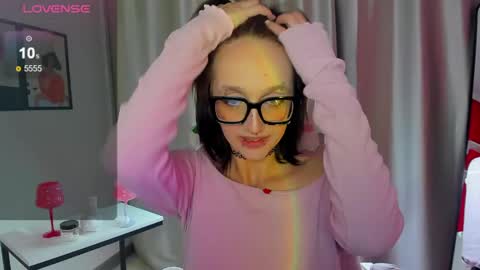 call me a pose striker  online show from 31, 5, 2026