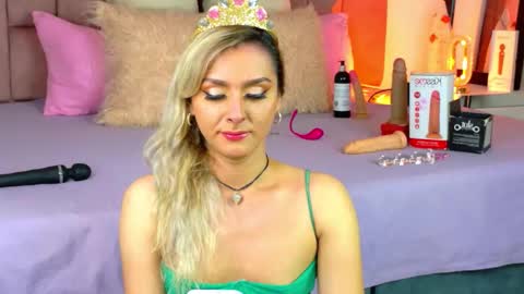 Snapshot of lunitadiva chatting on 15, 1, 2026 lunitadiva online show from 15, 1, 2026