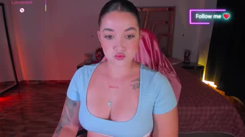 LUNA ROSE online show from 9, 1, 2026