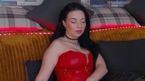 LunnaGray online show from 25, 11, 2025