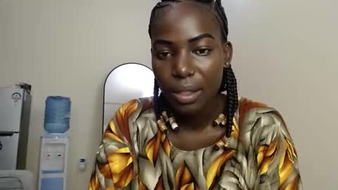 luo_queen online show from 6, 3, 2026