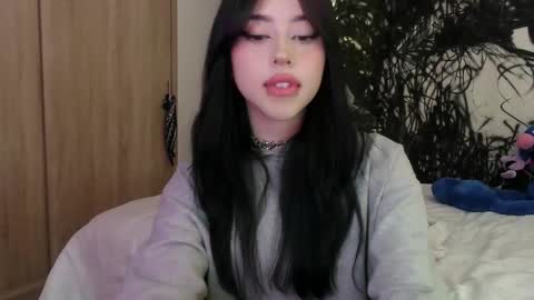 Valerie  April   online show from 18, 2, 2025