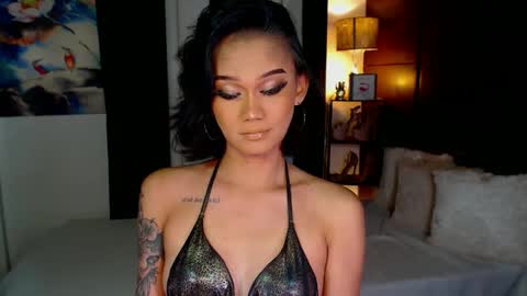 AdriannaFowks online show from 19, 12, 2024