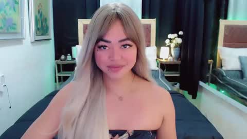 Snapshot of lustfuloffendertrina chatting on 27, 12, 2024 Trina online show from 27, 12, 2024