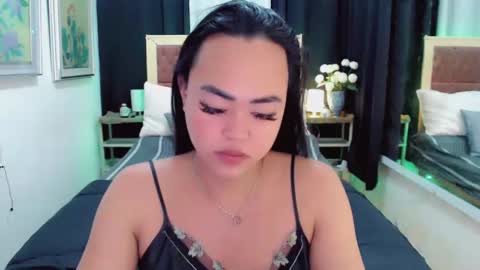 Snapshot of lustfuloffendertrina chatting on 7, 1, 2025 Trina online show from 7, 1, 2025