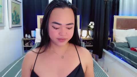 Snapshot of lustfuloffendertrina chatting on 14, 2, 2025 Trina online show from 14, 2, 2025