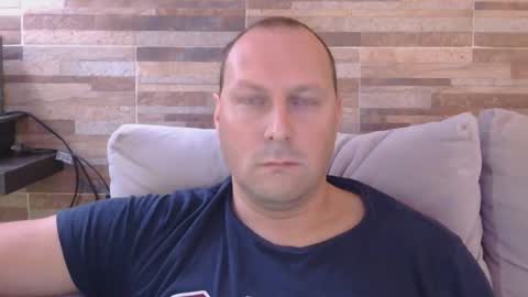 Snapshot of lustonfan chatting on 10, 4, 2026 lustonfan online show from 10, 4, 2026