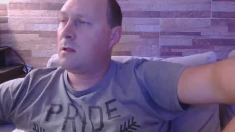Snapshot of lustonfan chatting on 11, 4, 2026 lustonfan online show from 11, 4, 2026
