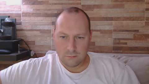 Snapshot of lustonfan chatting on 16, 5, 2026 lustonfan online show from 16, 5, 2026