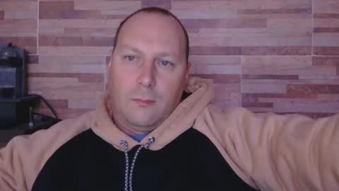 Snapshot of lustonfan chatting on 20, 5, 2026 lustonfan online show from 20, 5, 2026
