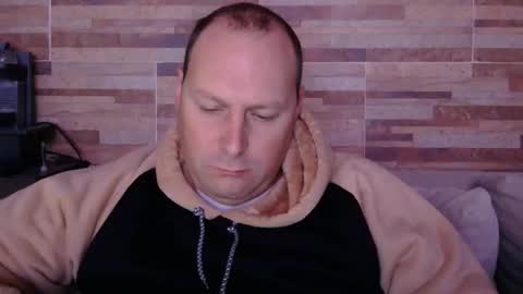 Snapshot of lustonfan chatting on 21, 5, 2026 lustonfan online show from 21, 5, 2026
