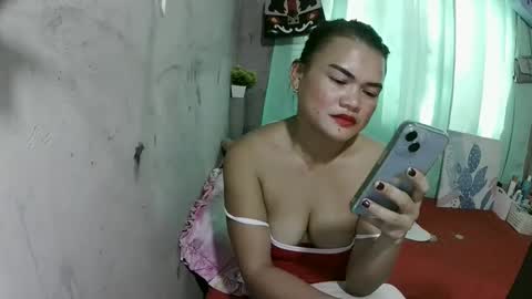 Snapshot of lusty_babe25 chatting on 24, 4, 2026 Flora Mae online show from 24, 4, 2026