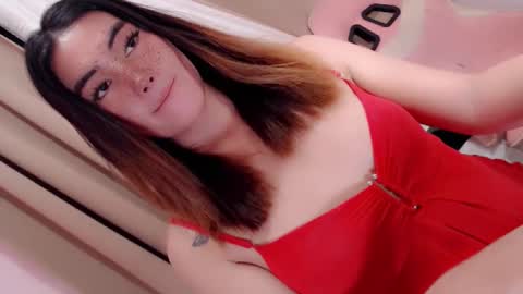 Snapshot of lustyseraphina chatting on 11, 10, 2025 lustyseraphina online show from 11, 10, 2025