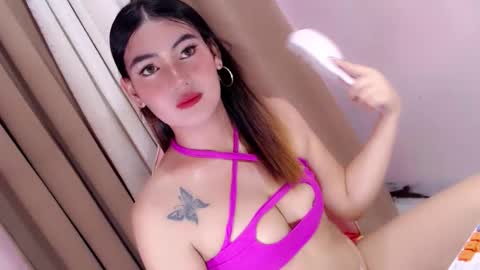 Snapshot of lustyseraphina chatting on 14, 10, 2025 lustyseraphina online show from 14, 10, 2025