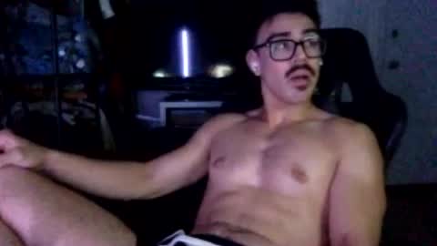 luvrboy77 online show from 20, 6, 2026