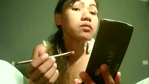 Bee Bee online show from 17, 4, 2026