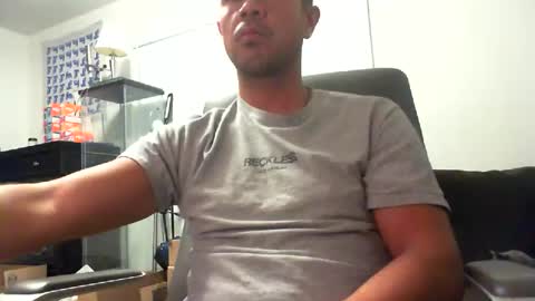 Snapshot of luvv777 chatting on 3, 12, 2025 luvv777 online show from 3, 12, 2025