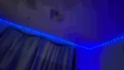 luvvlee online show from 13, 9, 2025