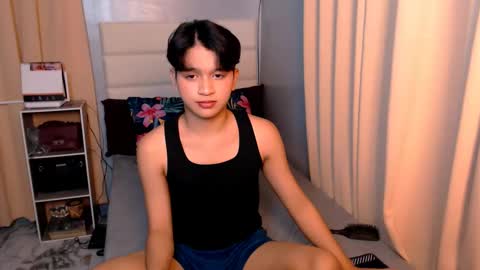 queen lux online show from 25, 2, 2025