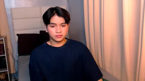 queen lux online show from 9, 3, 2025