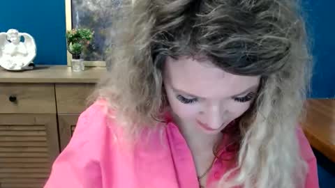 Snapshot of luxdonna chatting on 26, 5, 2026 Donna online show from 26, 5, 2026