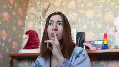 Snapshot of luxegirl67 chatting on 21, 2, 2025 Sophie online show from 21, 2, 2025