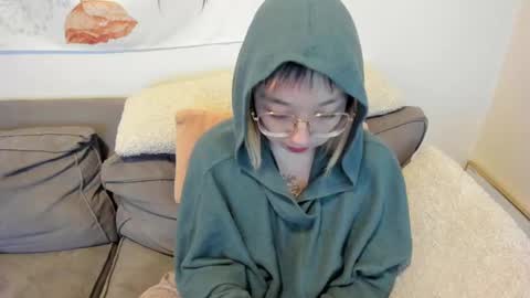 Snapshot of luxgray chatting on 3, 3, 2025 LuxGray online show from 3, 3, 2025