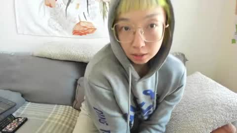 LuxGray online show from 11, 4, 2026