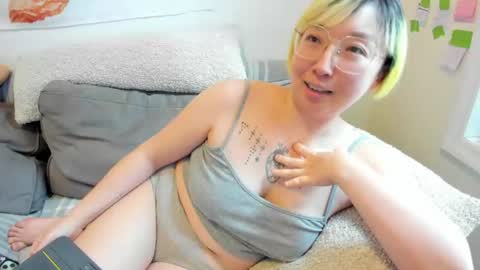 Snapshot of luxgray chatting on 11, 7, 2026 LuxGray online show from 11, 7, 2026
