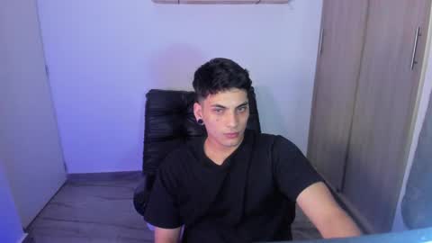 Snapshot of luxrx chatting on 27, 5, 2026 luxrx online show from 27, 5, 2026