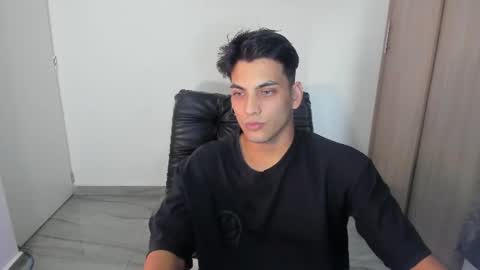 Snapshot of luxrx chatting on 23, 6, 2026 luxrx online show from 23, 6, 2026