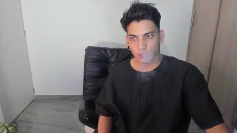 Snapshot of luxrx chatting on 24, 6, 2026 luxrx online show from 24, 6, 2026