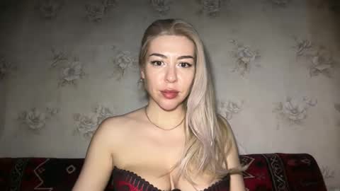 Snapshot of luxsonyastar chatting on 9, 5, 2026 LuxSonyaStar online show from 9, 5, 2026