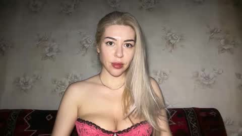Snapshot of luxsonyastar chatting on 11, 5, 2026 LuxSonyaStar online show from 11, 5, 2026