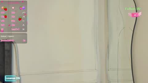 Snapshot of luxuryheaven chatting on 7, 11, 2025 Tommy and Polly online show from 7, 11, 2025