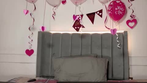 Snapshot of luxuryheaven chatting on 15, 2, 2026 Tommy and Polly online show from 15, 2, 2026