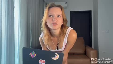 Snapshot of lxsundolyxl_ chatting on 8, 2, 2026 lxsundolyxl_ online show from 8, 2, 2026