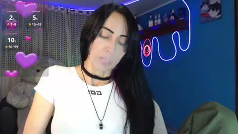 Lyann  online show from 18, 7, 2026