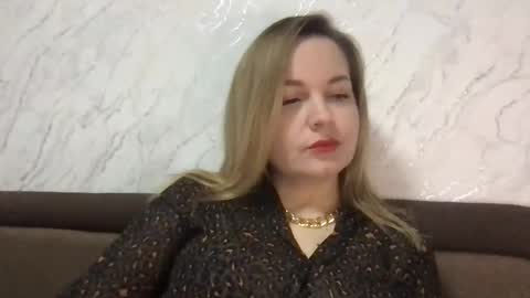 Snapshot of lyeeu25 chatting on 6, 3, 2025 Tina online show from 6, 3, 2025