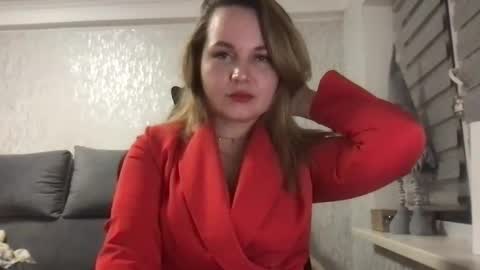 Snapshot of lyeeu25 chatting on 6, 3, 2025 Tina online show from 6, 3, 2025