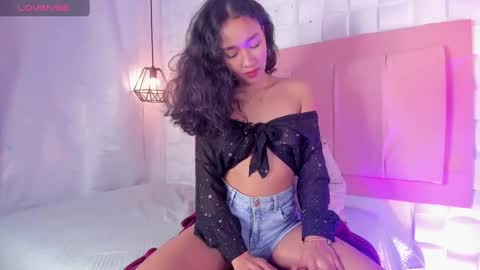 Lyhana Lee online show from 19, 2, 2025