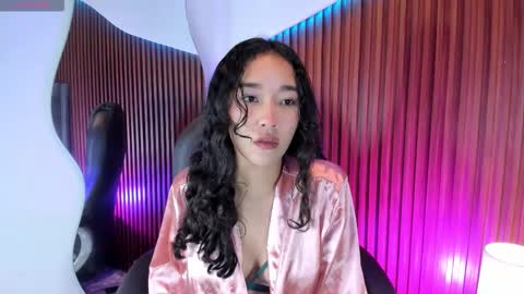 Lyhana Lee online show from 12, 10, 2025