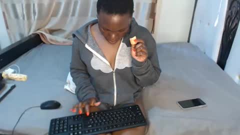 lyiajee online show from 21, 10, 2025