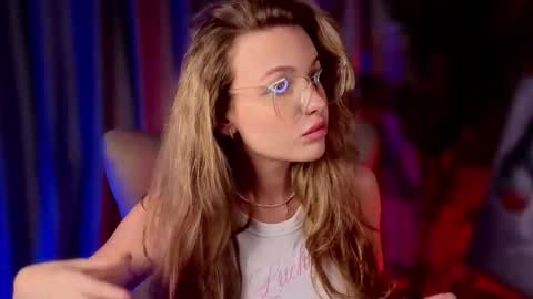 simply Eliza  online show from 19, 9, 2025